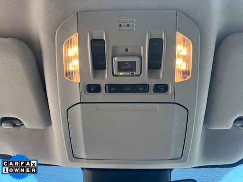 Used 2021 Toyota Highlander XLE AWD/4WD image 41