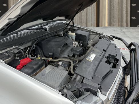 Used 2011 Chevrolet Tahoe LT image 14