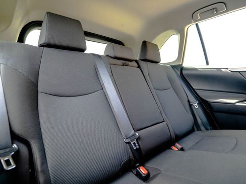Used 2022 Toyota RAV4 LE AWD/4WD image 30