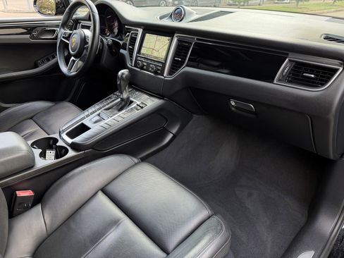 Used 2016 Porsche Macan S image 19