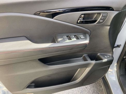 Certified 2024 Honda Passport Black Edition image 13