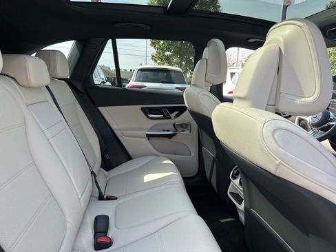 New 2026 Mercedes-Benz GLC 300 image 28