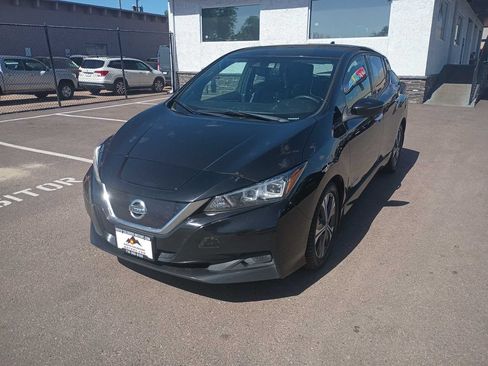 Used 2018 Nissan Leaf SL w/ SL Technology Package FWD image 3