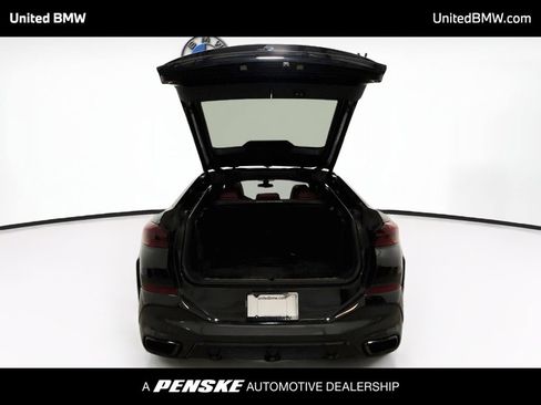 Used 2022 BMW X6 M50i w/ Executive Package AWD/4WD image 21