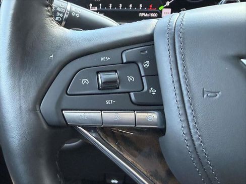 Used 2024 Cadillac Escalade ESV Premium Luxury Platinum AWD/4WD image 25