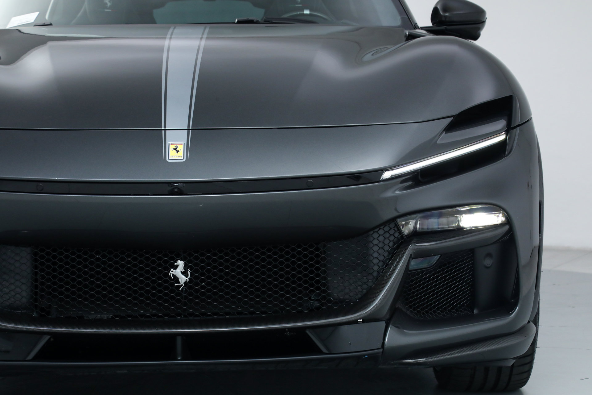 Used 2025 Ferrari Purosangue AWD/4WD image 14