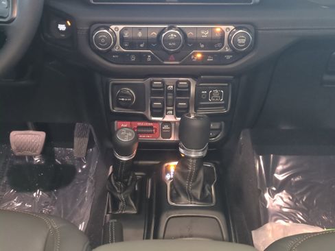 New 2026 Jeep Gladiator Mojave AWD/4WD image 20