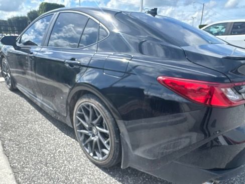 Used 2025 Toyota Camry SE w/ Convenience Package FWD image 7