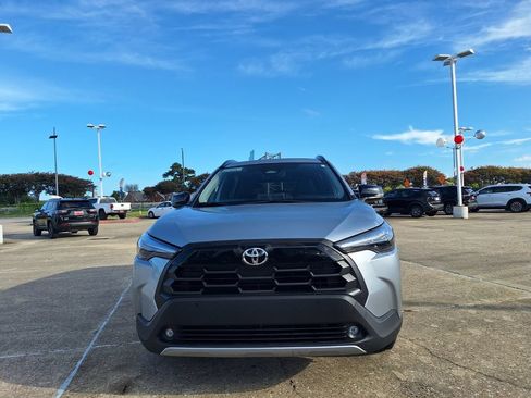 Used 2026 Toyota Corolla Cross XLE w/ Convenience Package FWD image 2