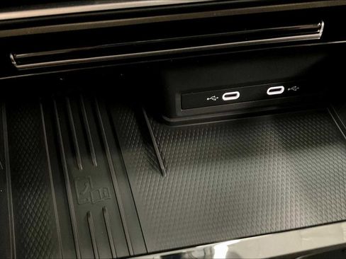 New 2025 Volkswagen Atlas SE image 21