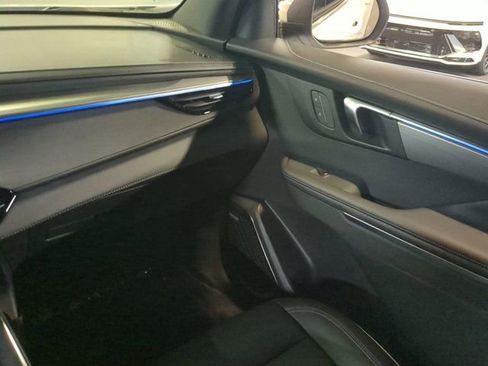 Used 2025 Buick Enclave Preferred FWD image 16
