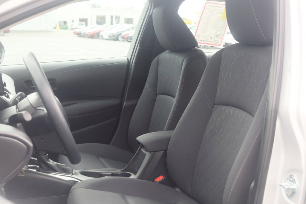 Used 2024 Toyota Corolla LE FWD image 15