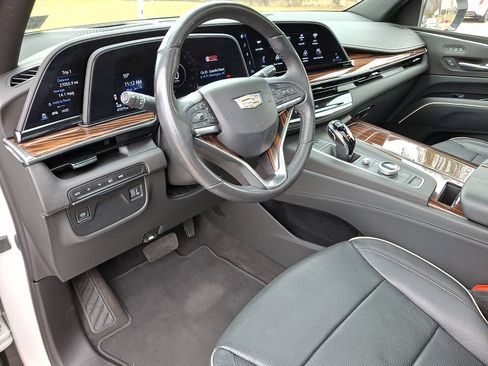 Certified 2023 Cadillac Escalade ESV Premium Luxury image 16