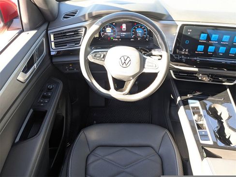 Used 2025 Volkswagen Atlas Cross Sport SE image 20