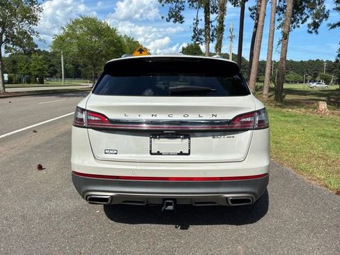 Used 2020 Lincoln Nautilus Reserve w/ Equipment Group 202A AWD/4WD image 4