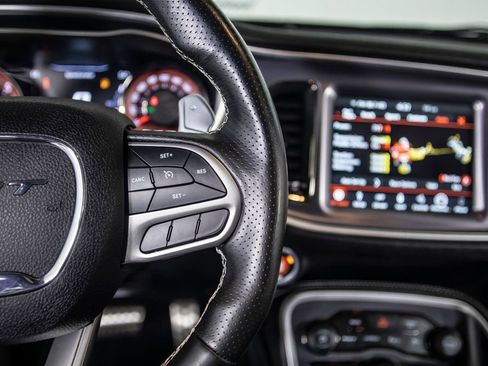 Used 2019 Dodge Challenger SRT Hellcat image 36