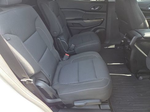 Used 2023 GMC Acadia SLE w/ Driver Convenience Package FWD image 19