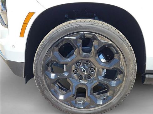New 2026 Chevrolet Tahoe High Country AWD/4WD image 10