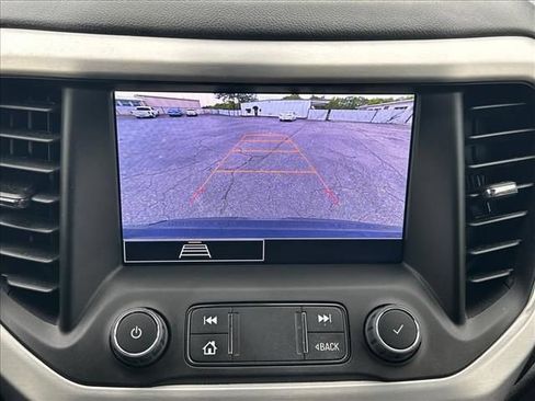 Certified 2023 GMC Acadia SLE w/ Driver Convenience Package AWD/4WD image 31