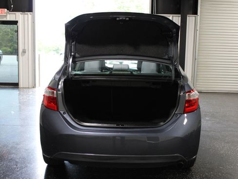 Used 2015 Toyota Corolla LE FWD image 29