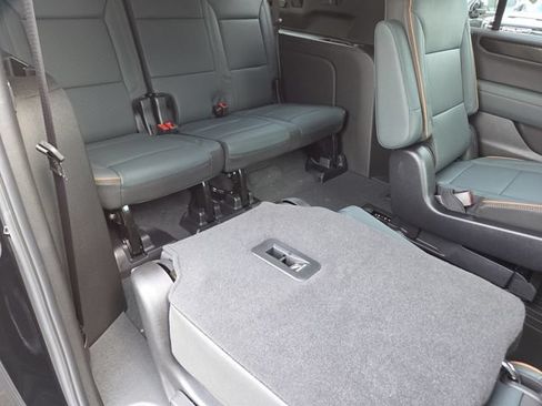 New 2026 GMC Yukon XL AT4 w/ AT4 Premium Plus Package AWD/4WD image 25