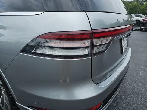 Used 2021 Lincoln Aviator Grand Touring w/ Equipment Group 302A AWD/4WD image 38
