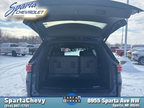 Used 2023 Chevrolet Traverse LT w/ LPO, Floor Liner Package image 27