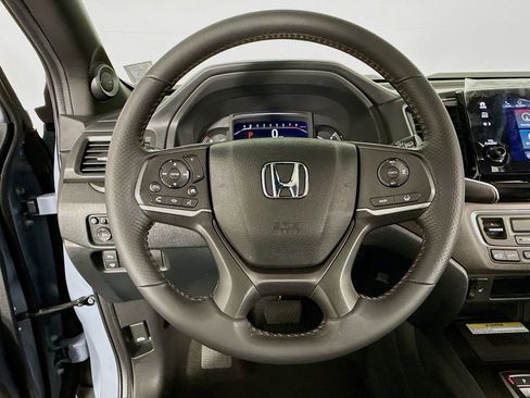 Used 2023 Honda Passport TrailSport image 13
