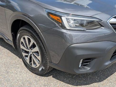 Used 2020 Subaru Outback Premium AWD/4WD image 2
