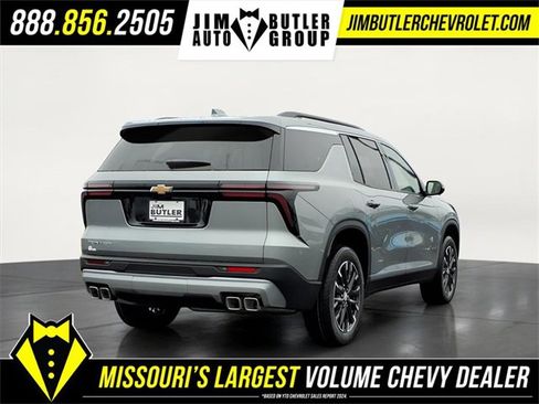 New 2026 Chevrolet Traverse LT w/ Sun and Wheel Package image 4