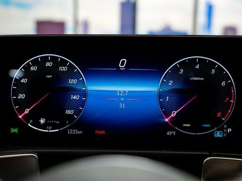 Used 2026 Mercedes-Benz GLB 250 4MATIC image 18