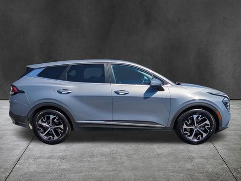 Used 2024 Kia Sportage EX FWD image 3
