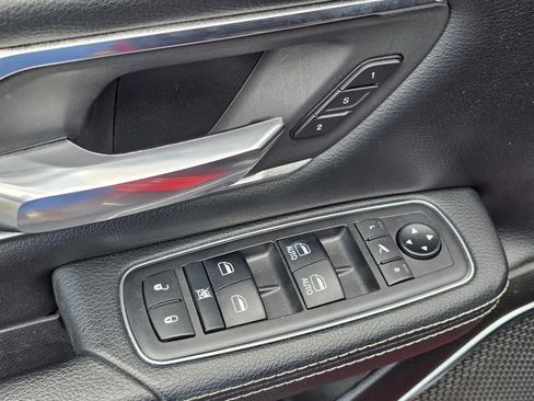 Used 2019 RAM 1500 Laramie image 17