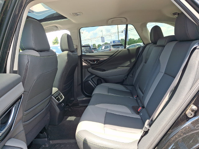 Used 2025 Subaru Outback Onyx Edition AWD/4WD image 10
