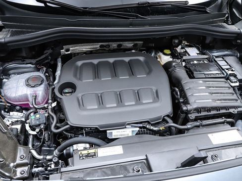 New 2026 Volkswagen Tiguan SE image 28