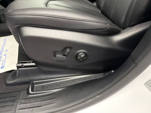 New 2027 Chrysler Pacifica LX FWD image 7