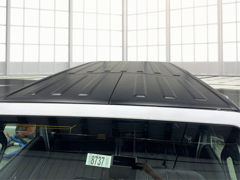 Used 2024 Jeep Wrangler Unlimited Rubicon w/ Technology Group image 11