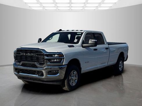 New 2026 RAM 2500 Big Horn AWD/4WD image 3