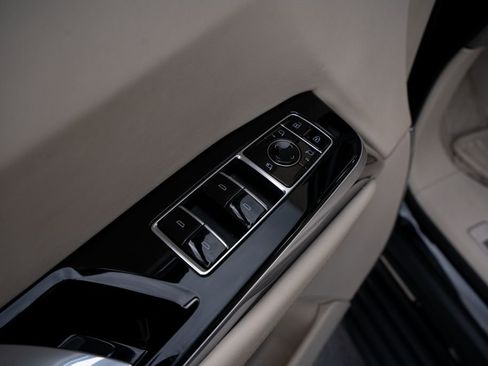 Used 2025 Cadillac Escalade Sport Platinum AWD/4WD image 29