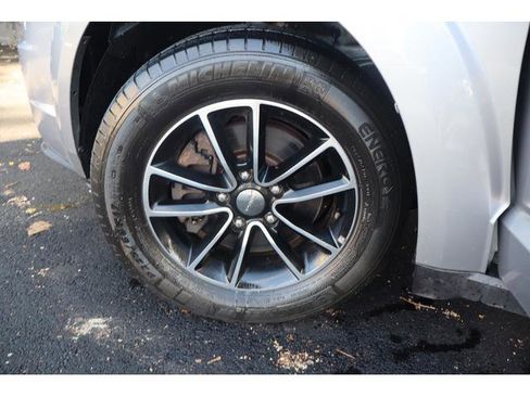 Used 2015 Dodge Journey FWD image 13