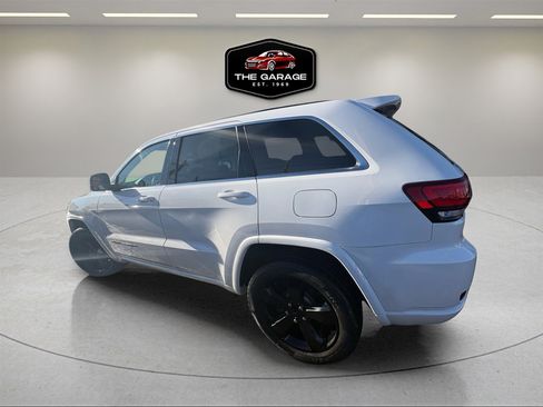 Used 2015 Jeep Grand Cherokee Altitude image 6