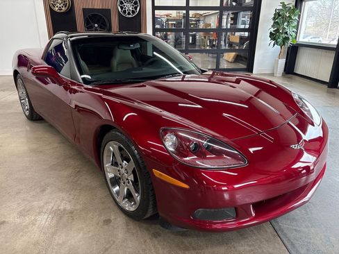 Used 2007 Chevrolet Corvette Coupe w/ Preferred Equipment Group image 20