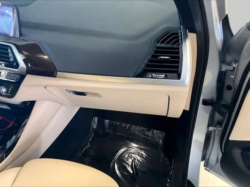 Used 2019 BMW X3 sDrive30i RWD image 17