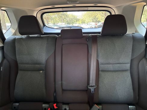 Used 2025 Nissan Rogue SV FWD image 39
