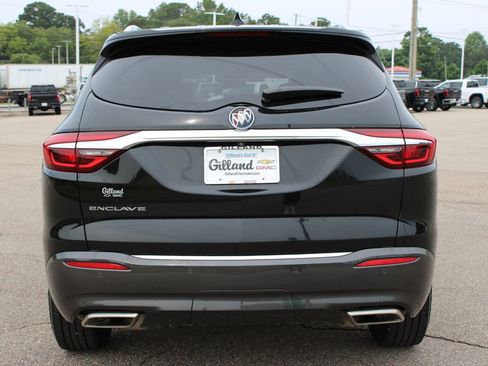Used 2020 Buick Enclave Essence FWD image 17