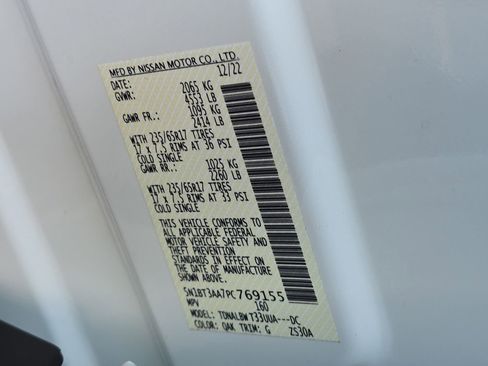 Used 2023 Nissan Rogue S image 38