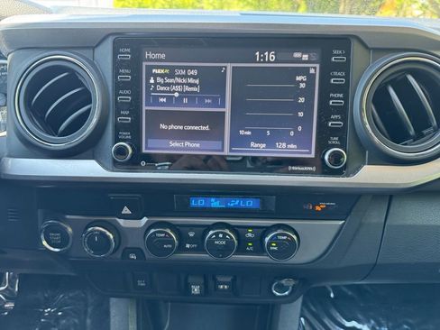 Used 2023 Toyota Tacoma SR5 AWD/4WD image 22