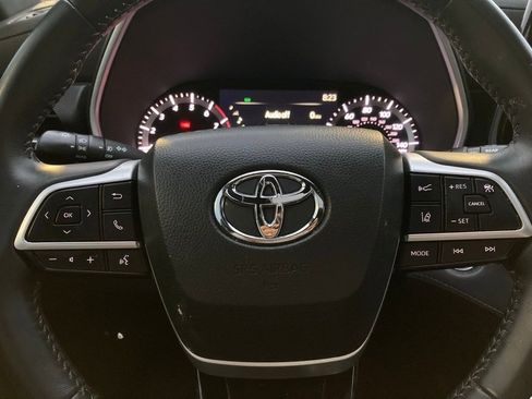 Used 2023 Toyota Highlander XSE image 21