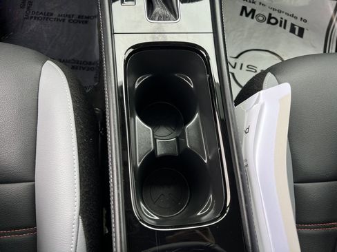 Used 2023 Nissan Kicks SR w/ SR Premium Package FWD image 19