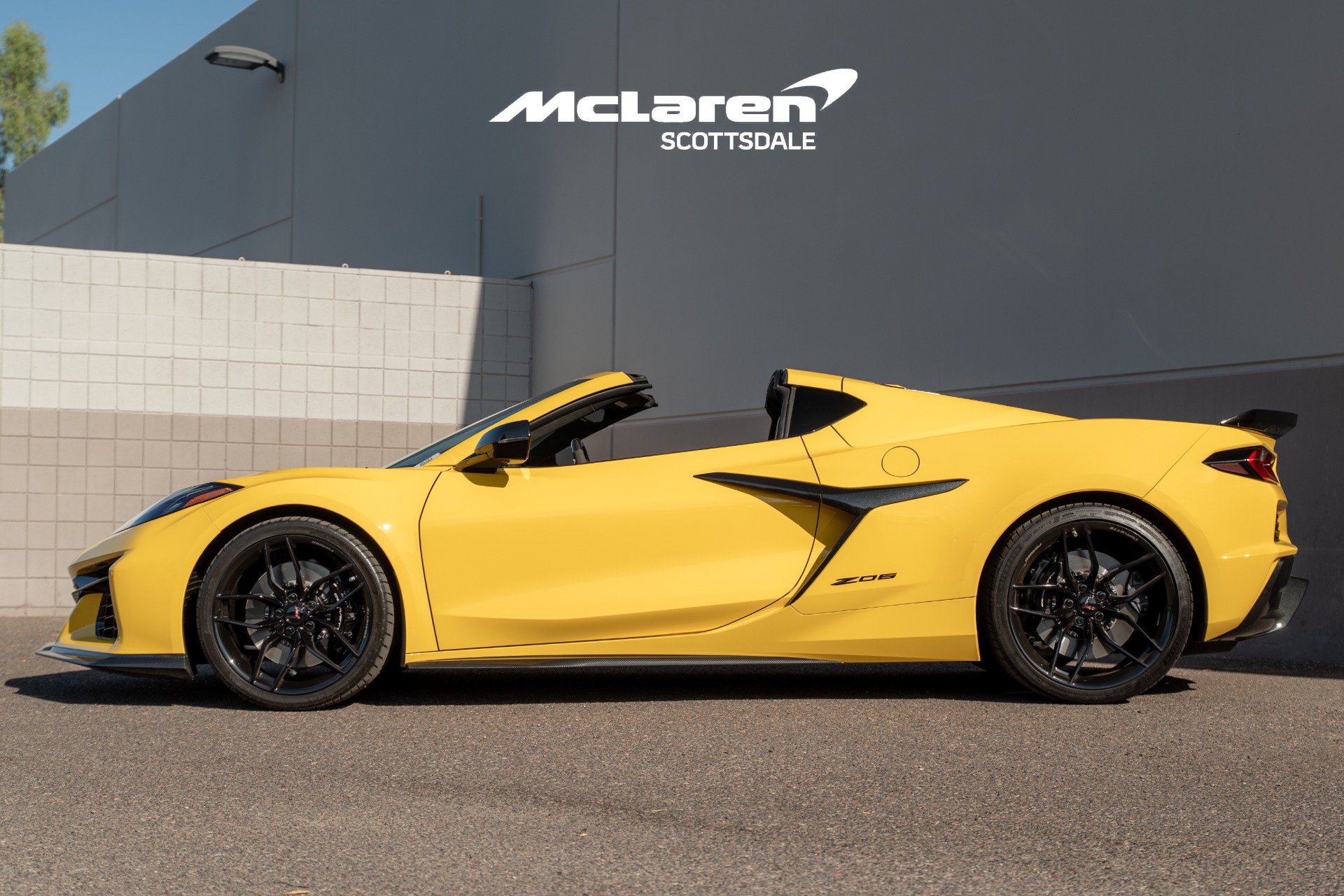 Used 2025 Chevrolet Corvette Z06 RWD image 4